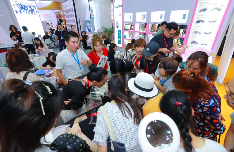 北京展臺搭建公司—北京美博會確定時間!將于10月19日在京盛大開幕 展會新聞 第2張-聯(lián)拓創(chuàng)意 北京展臺搭建公司—北京美博會確定時間!將于10月19日在京盛大開幕 展會新聞 第2張